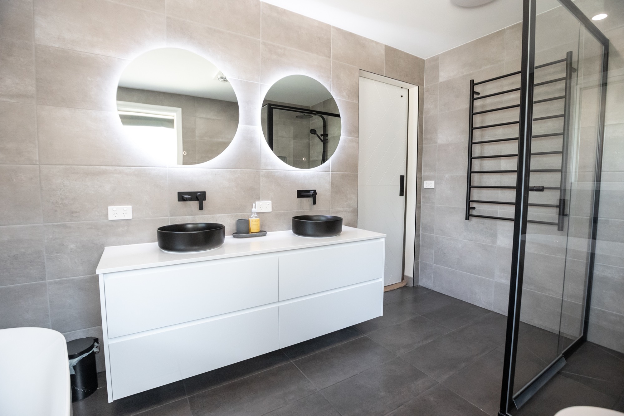 Panorama Avenue ensuite renovation
