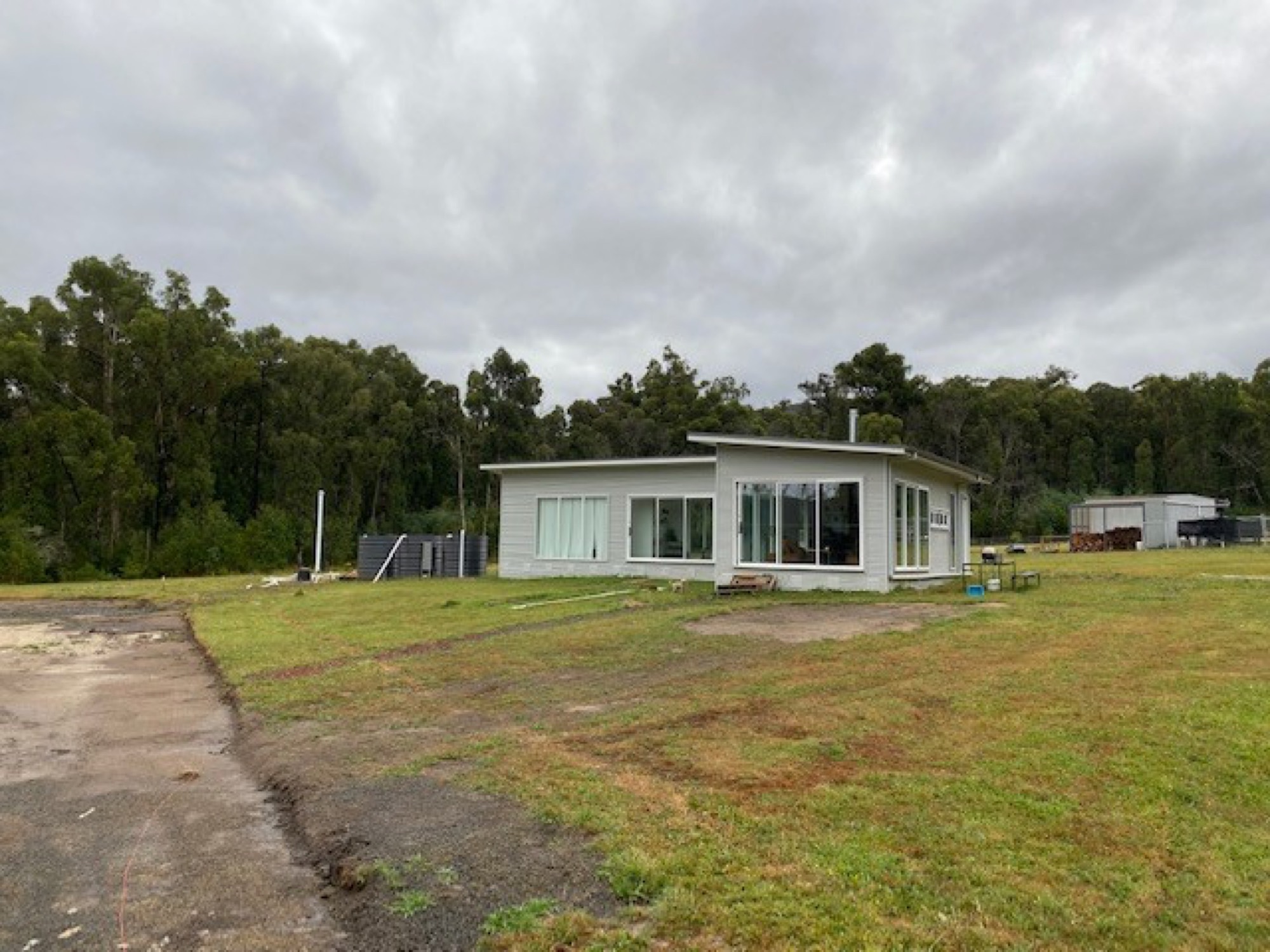 Tonimbuk Road rural custom home